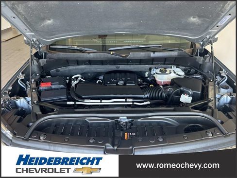 Used 2024 Chevrolet Silverado 1500 LT AWD/4WD image 9