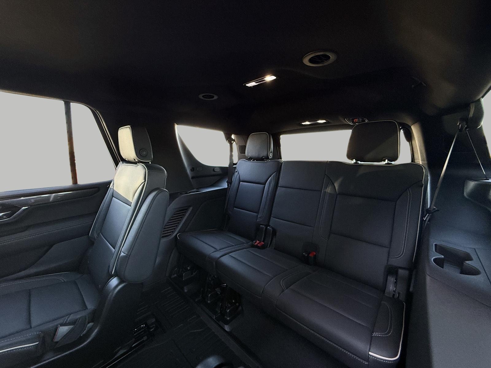 Used 2026 GMC Yukon Elevation AWD/4WD image 28