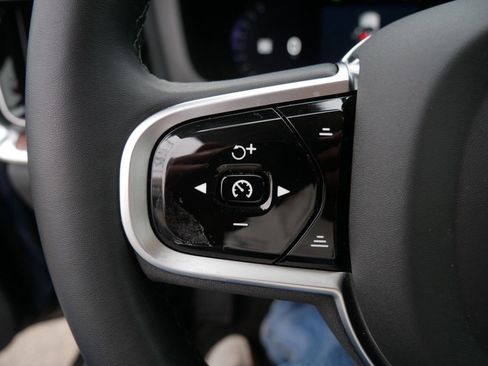 Certified 2025 Volvo V60 B5 Cross Country Plus image 23