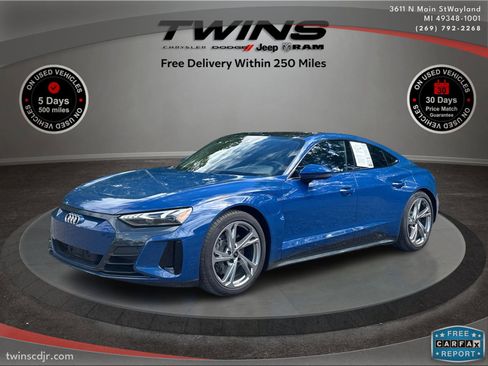 Used 2024 Audi e-tron GT Premium Plus image 9