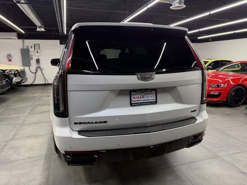 Used 2023 Cadillac Escalade Sport Platinum w/ LPO, ONYX Package image 5