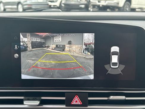 Used 2023 Hyundai Elantra Limited image 21