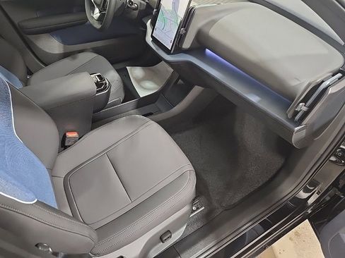 New 2026 Volvo EX30 Ultra w/ Protection Package Premier image 16