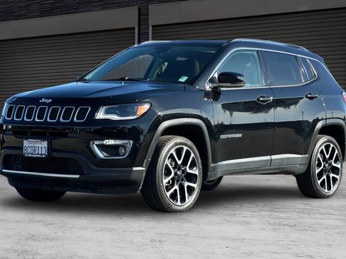 Used 2018 Jeep Compass Limited w/ Navigation Group image 9