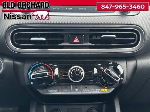 Used 2022 Hyundai Kona SEL image 13