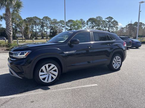 Used 2023 Volkswagen Atlas Cross Sport SE w/ Panoramic Sunroof Package FWD image 8