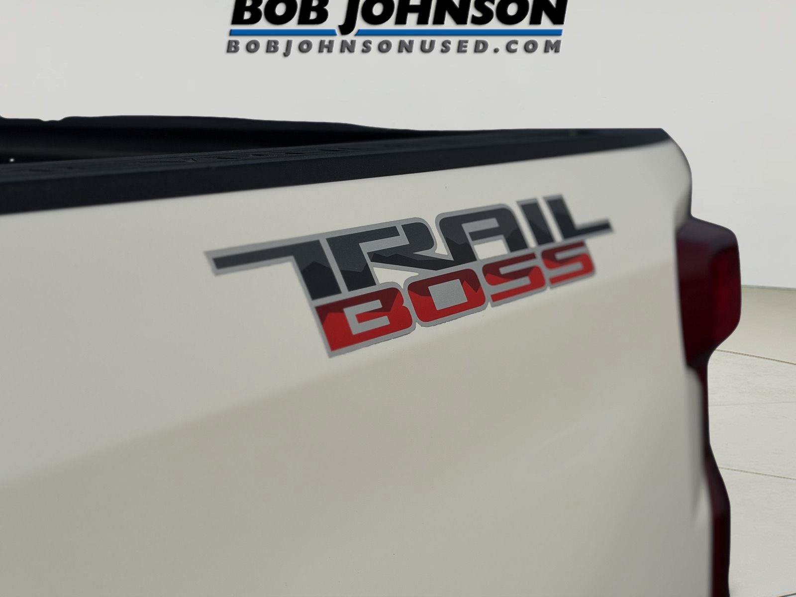 Used 2020 Chevrolet Silverado 1500 Custom Trail Boss w/ Custom Convenience Package AWD/4WD image 37