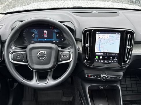 Used 2026 Volvo XC40 B5 Plus AWD/4WD image 52