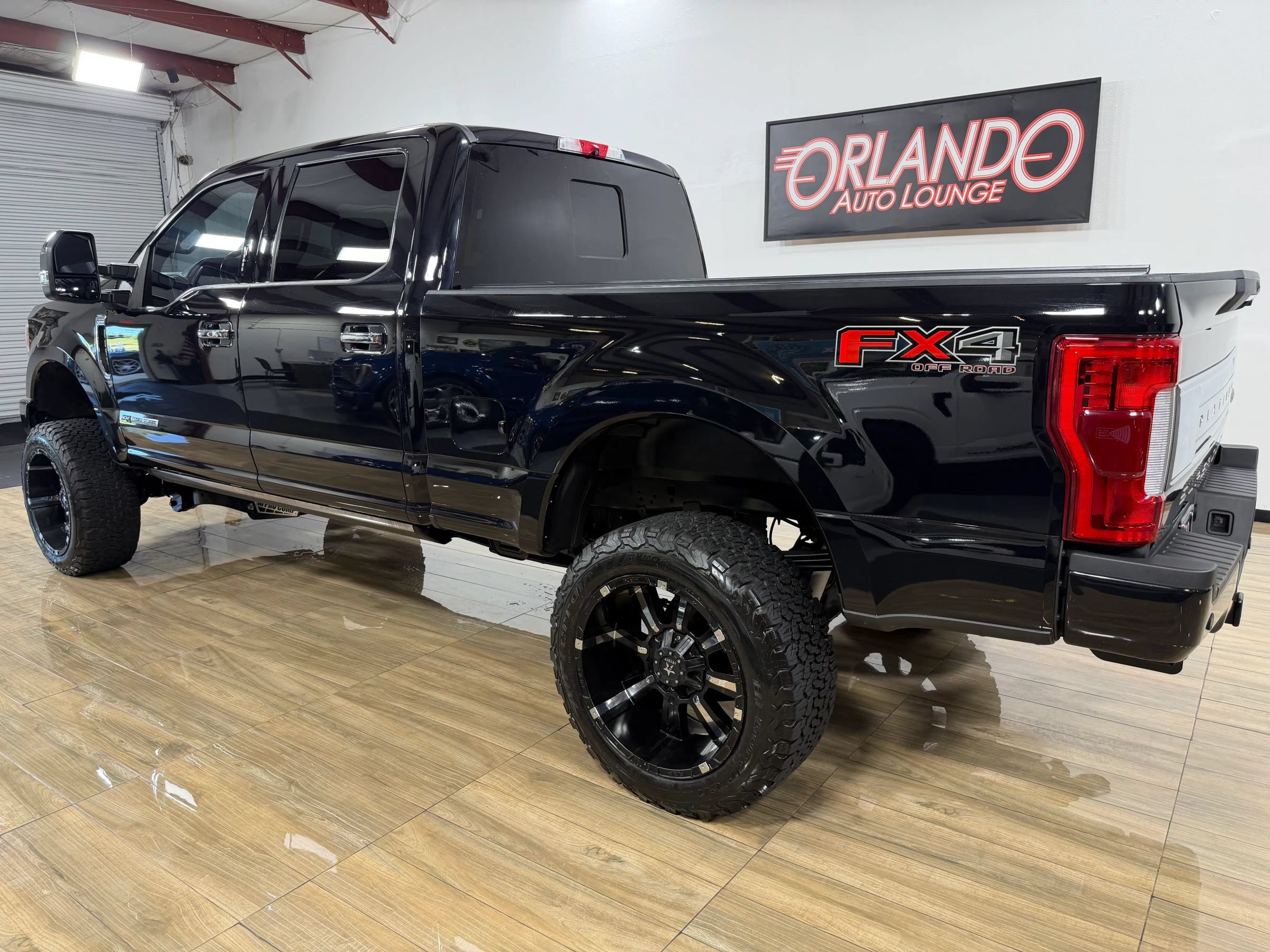 Used 2019 Ford F250 Platinum w/ Platinum Ultimate Package AWD/4WD image 10