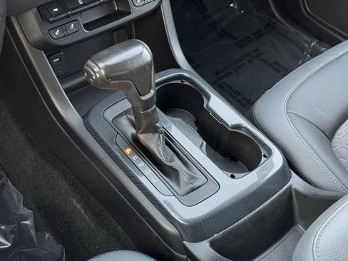 Used 2018 Chevrolet Colorado Z71 image 16