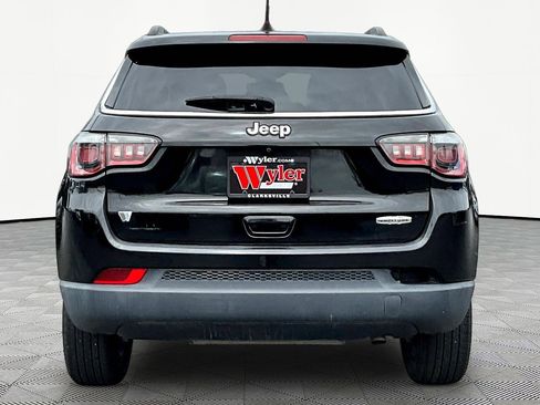 Used 2018 Jeep Compass Latitude w/ Popular Equipment Group FWD image 5