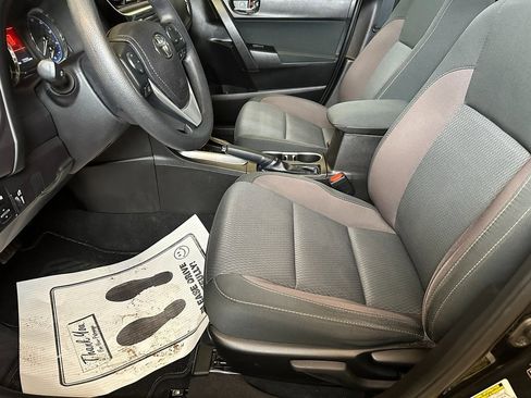 Used 2017 Toyota Corolla LE image 20