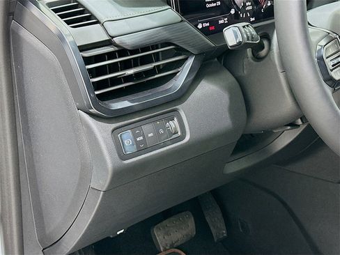 New 2026 GMC Acadia AT4 image 10