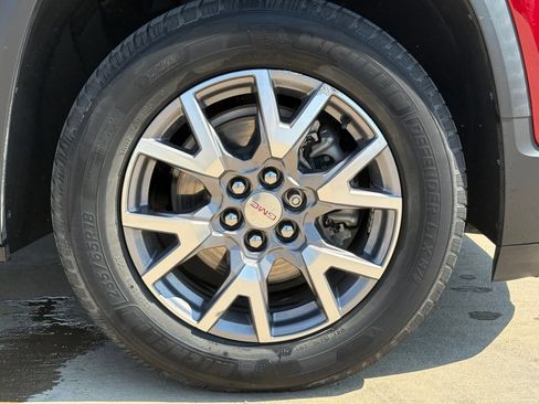 Used 2021 GMC Acadia SLT w/ Preferred Package FWD image 9