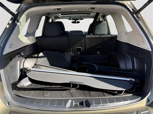 Used 2022 Subaru Forester Premium image 11
