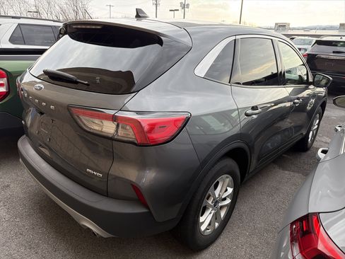 Used 2022 Ford Escape SE w/ Cold Weather Package image 6