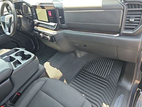 Used 2024 GMC Sierra 1500 SLE w/ X31 Off-Road Package AWD/4WD image 29
