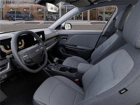Used 2025 Kia K4 FWD image 17