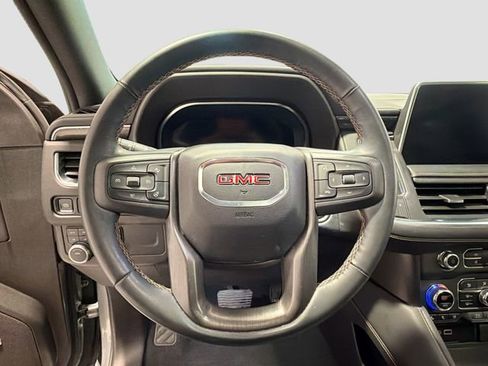 Used 2024 GMC Yukon AT4 w/ AT4 Premium Package AWD/4WD image 10