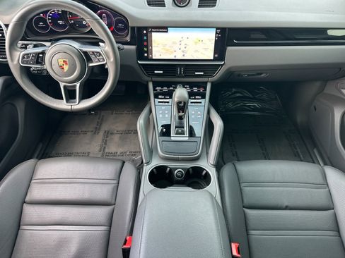 Certified 2023 Porsche Cayenne image 6