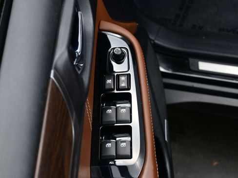 Used 2018 Subaru Outback 2.5i Touring image 10