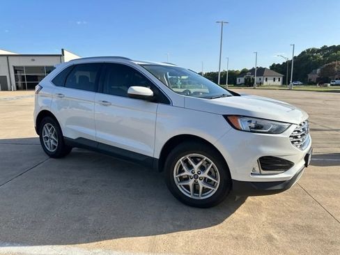Used 2021 Ford Edge SEL w/ Convenience Package FWD image 3