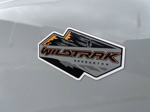 Used 2023 Ford Bronco Wildtrak image 7