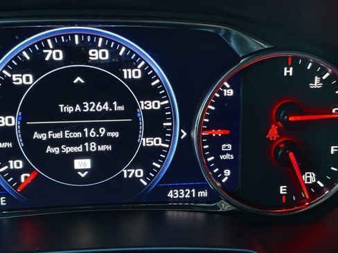 Used 2023 Chevrolet Blazer RS w/ Enhanced Convenience Package image 24