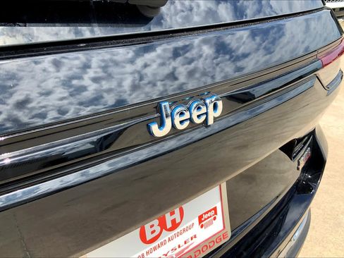 New 2023 Jeep Grand Cherokee 4WD 4xe image 15