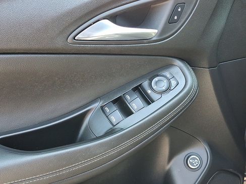 Used 2024 Buick Encore GX Preferred w/ Comfort Package AWD/4WD image 12