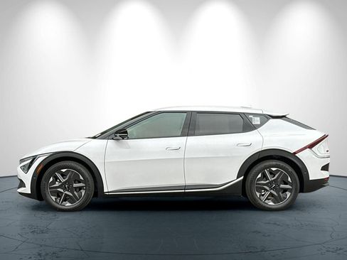 New 2025 Kia EV6 Light w/ Light LR Technology Package image 7