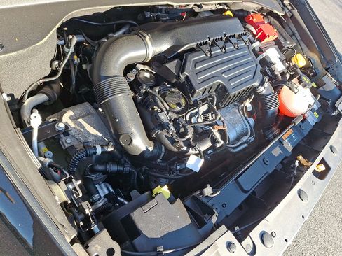 Certified 2021 Jeep Renegade Limited image 28