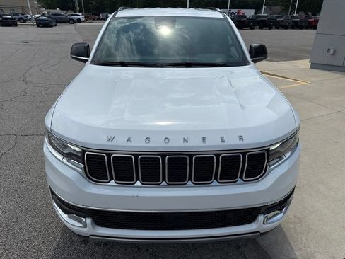 Used 2025 Jeep Wagoneer Series II w/ 8-Passenger Seating Package AWD/4WD image 11