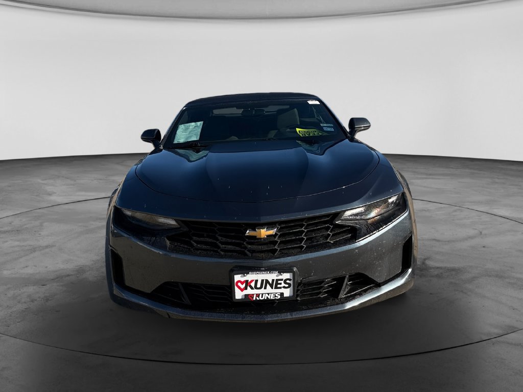 Used 2023 Chevrolet Camaro LT RWD image 3