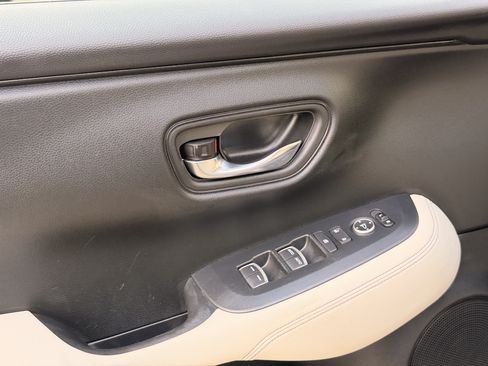 Used 2024 Honda HR-V EX-L image 10