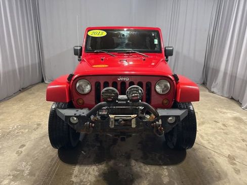 Used 2013 Jeep Wrangler Unlimited Sahara AWD/4WD image 2