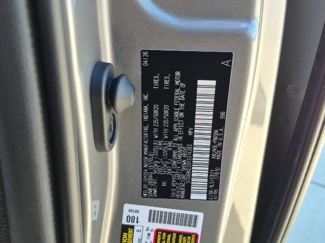 Used 2026 Toyota Sienna XSE FWD image 28