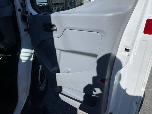 Used 2018 Ford Transit 250 138 RWD image 20
