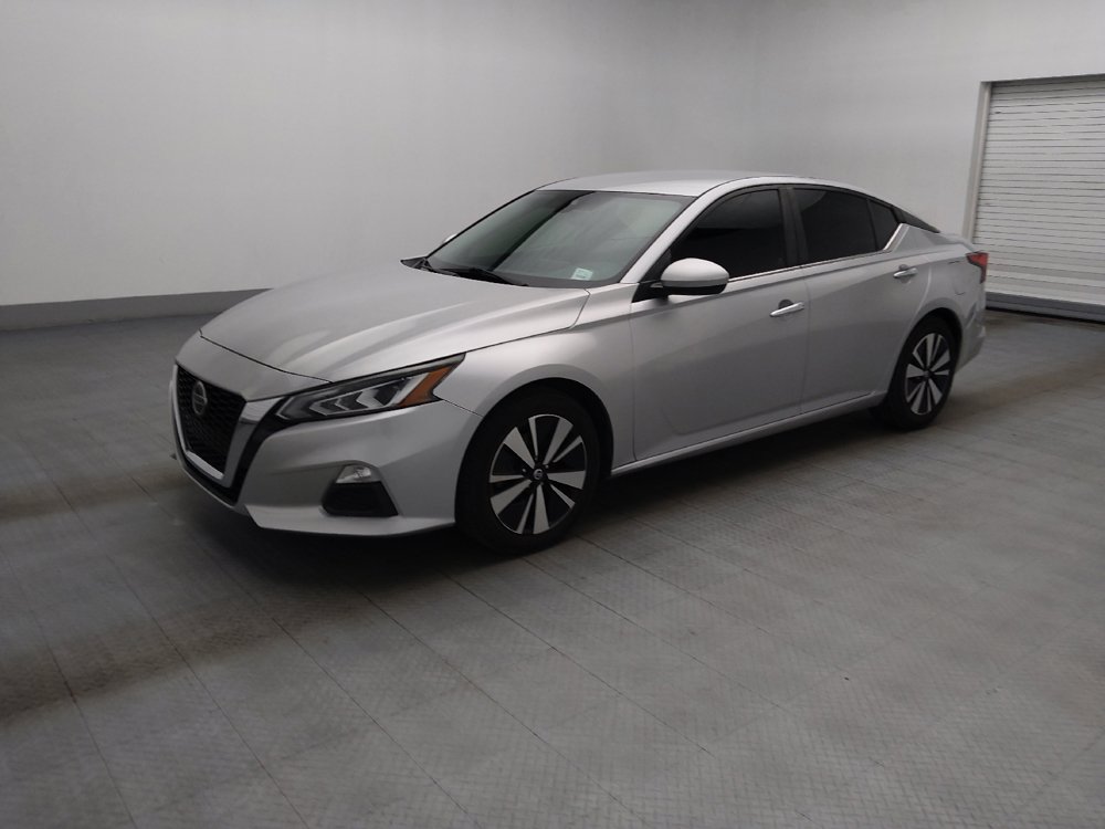 Used 2021 Nissan Altima 2.5 SV FWD image 2