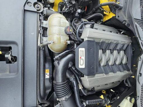 Used 2016 Ford Mustang GT Premium w/ Equipment Group 401A RWD image 19