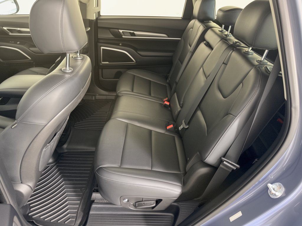 Used 2021 Kia Telluride LX AWD/4WD image 25
