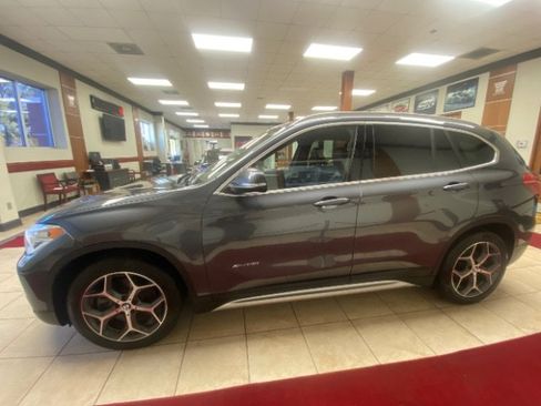 Used 2017 BMW X1 xDrive28i AWD/4WD image 2