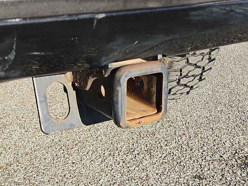 Used 2017 Nissan Titan SL image 34