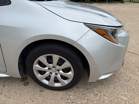 Used 2024 Toyota Corolla LE FWD image 7