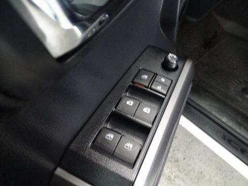 Used 2023 Toyota Tacoma TRD Sport image 10