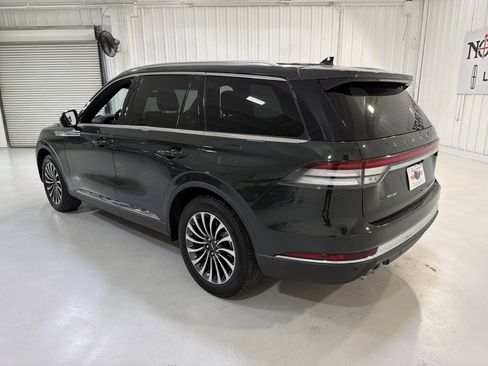 Used 2023 Lincoln Aviator Reserve w/ Equipment Group 201A image 3