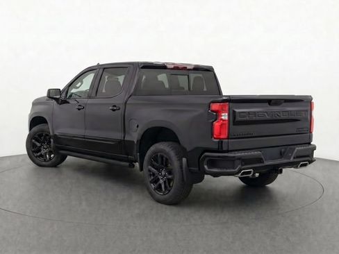 Used 2025 Chevrolet Silverado 1500 High Country w/ Midnight Edition AWD/4WD image 7