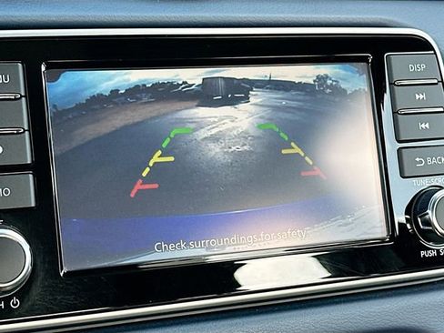 Used 2023 Nissan Versa SV image 12