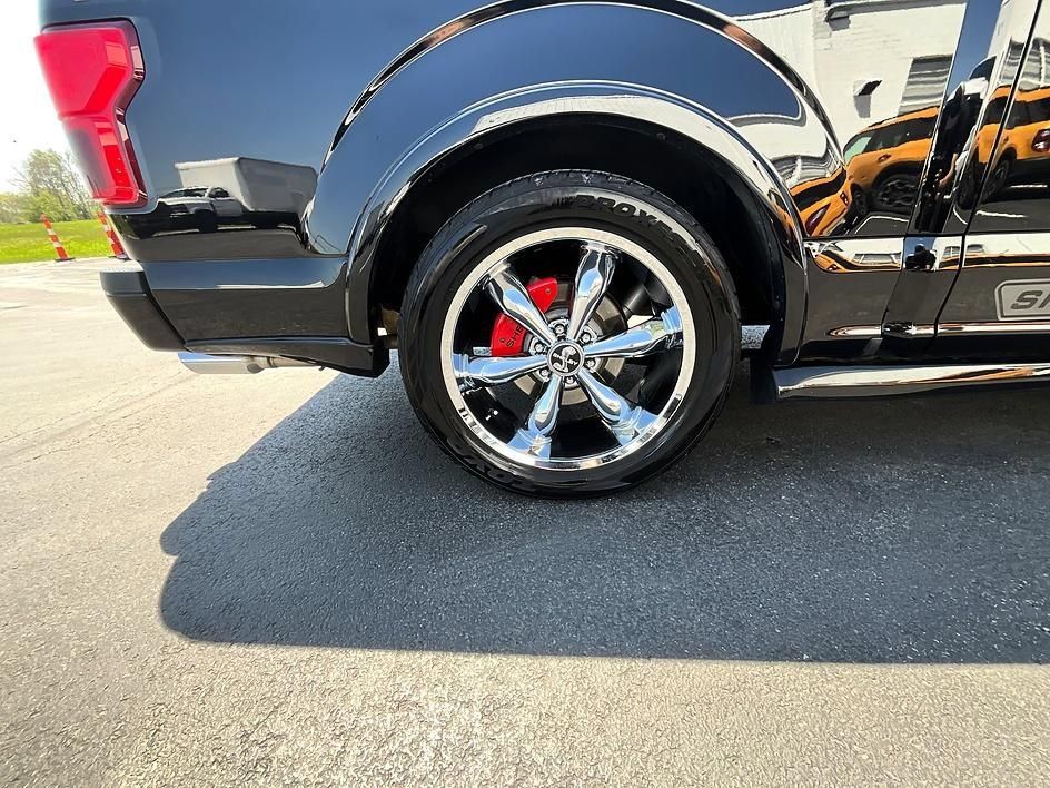 Used 2019 Ford F150 Lariat w/ Equipment Group 502A Luxury AWD/4WD image 9
