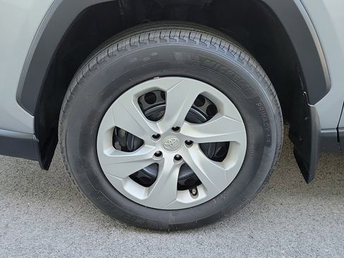 Used 2023 Toyota RAV4 LE image 4